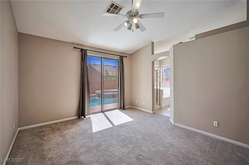 9010 Emery Lake, Las Vegas, NV 89123