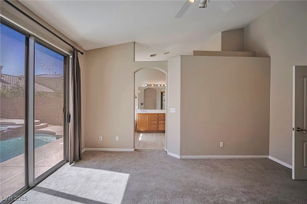 9010 Emery Lake, Las Vegas, NV 89123