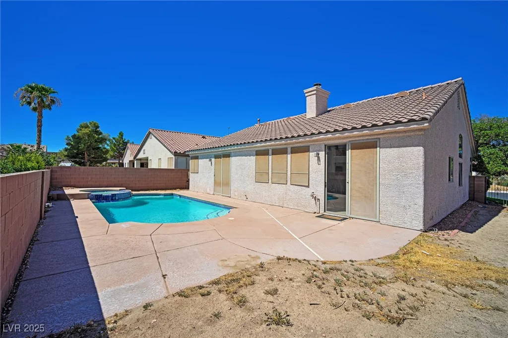 9010 Emery Lake, Las Vegas, NV 89123