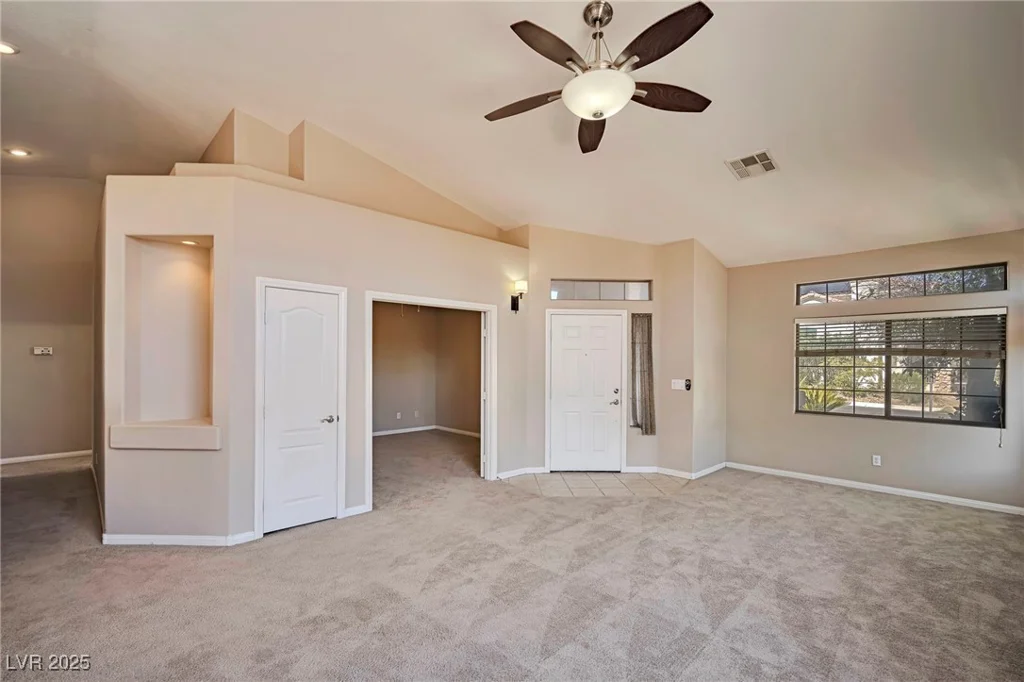 9010 Emery Lake, Las Vegas, NV 89123
