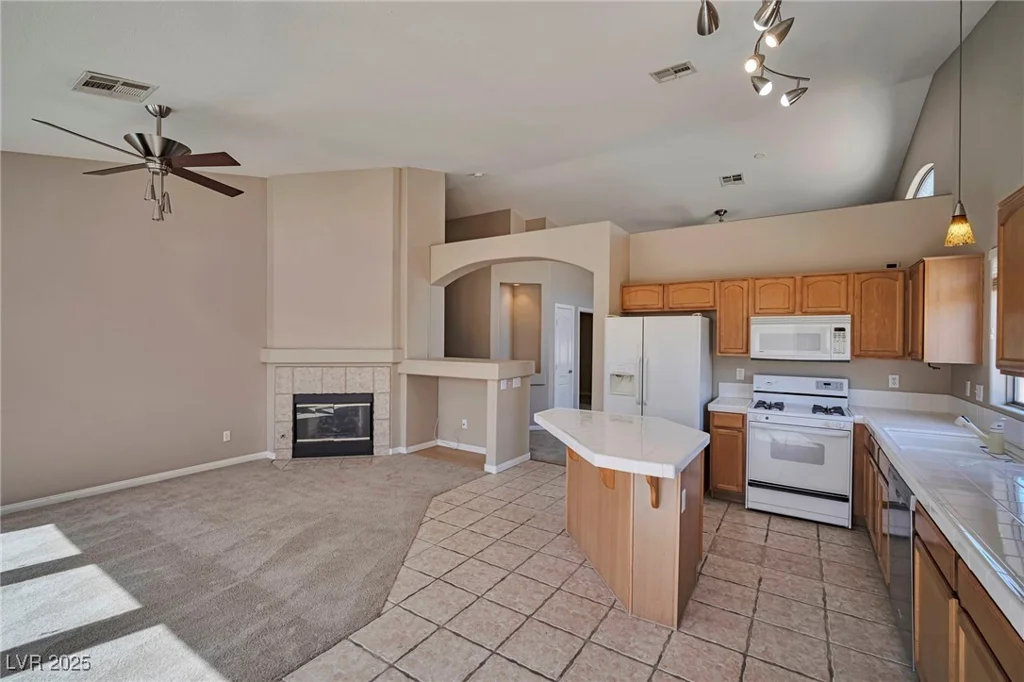 9010 Emery Lake, Las Vegas, NV 89123
