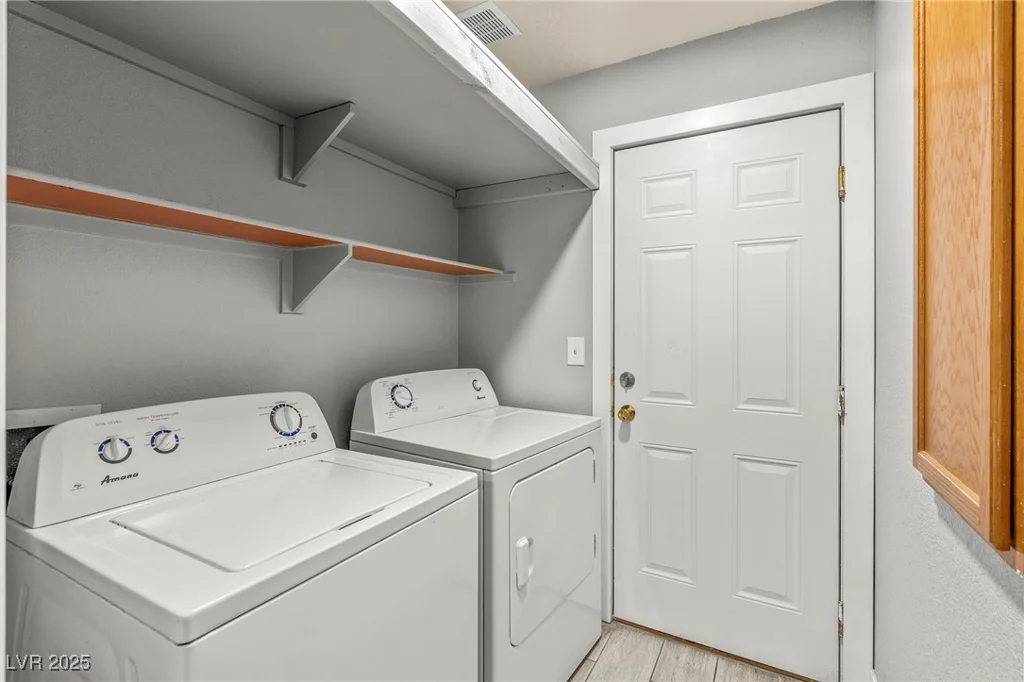 5616 Royal Castle, Las Vegas, NV 89130