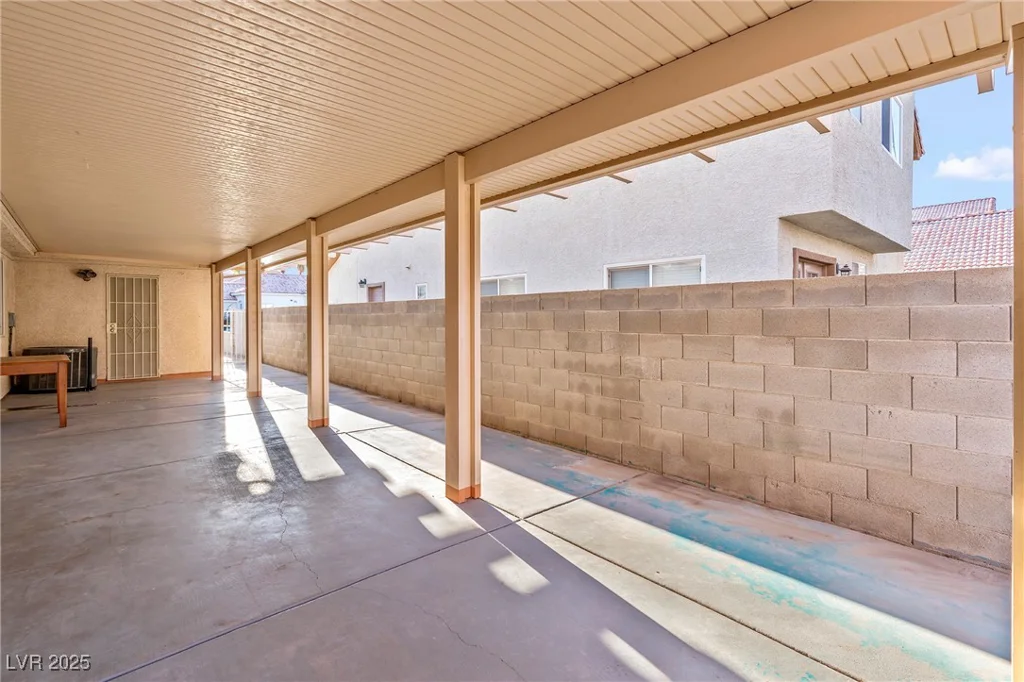5616 Royal Castle, Las Vegas, NV 89130