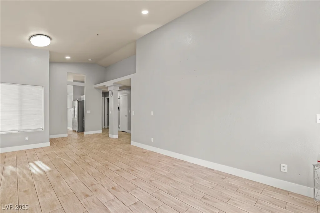 5616 Royal Castle, Las Vegas, NV 89130