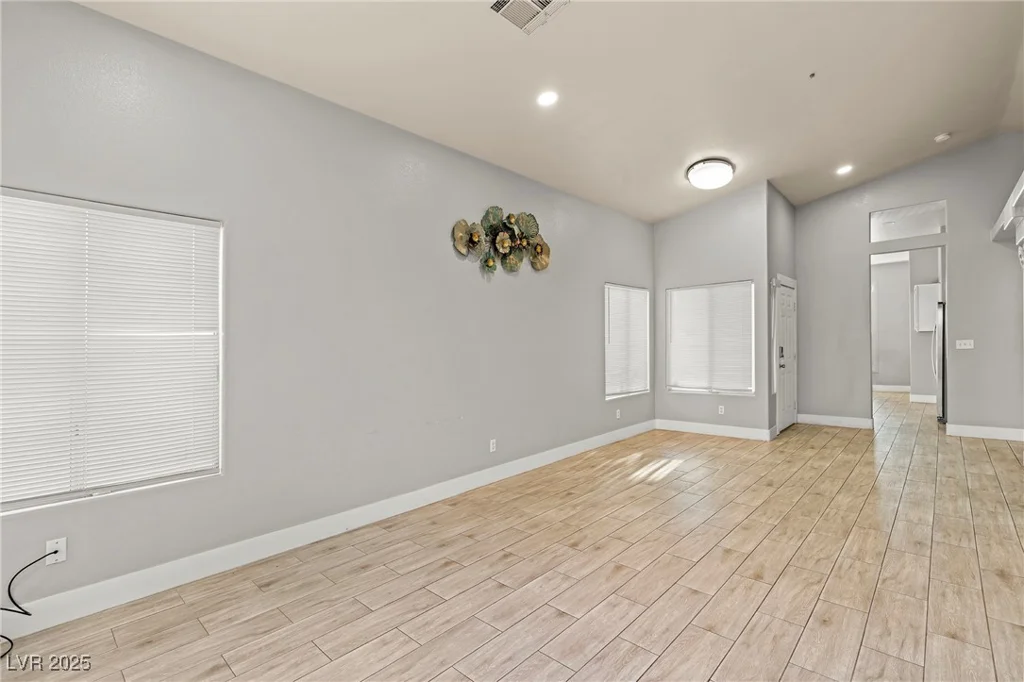 5616 Royal Castle, Las Vegas, NV 89130
