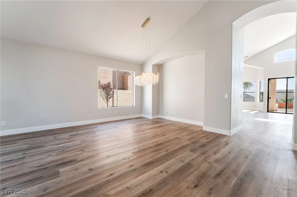 1016 Eaglewood, Las Vegas, NV 89144