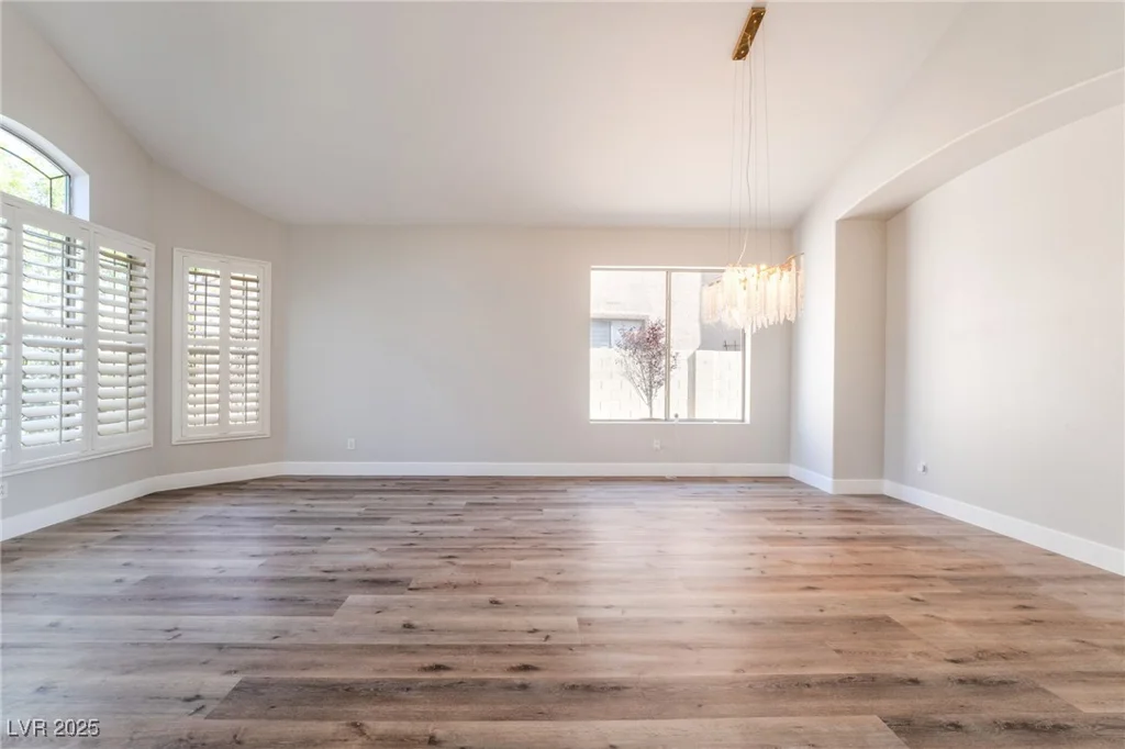 1016 Eaglewood, Las Vegas, NV 89144