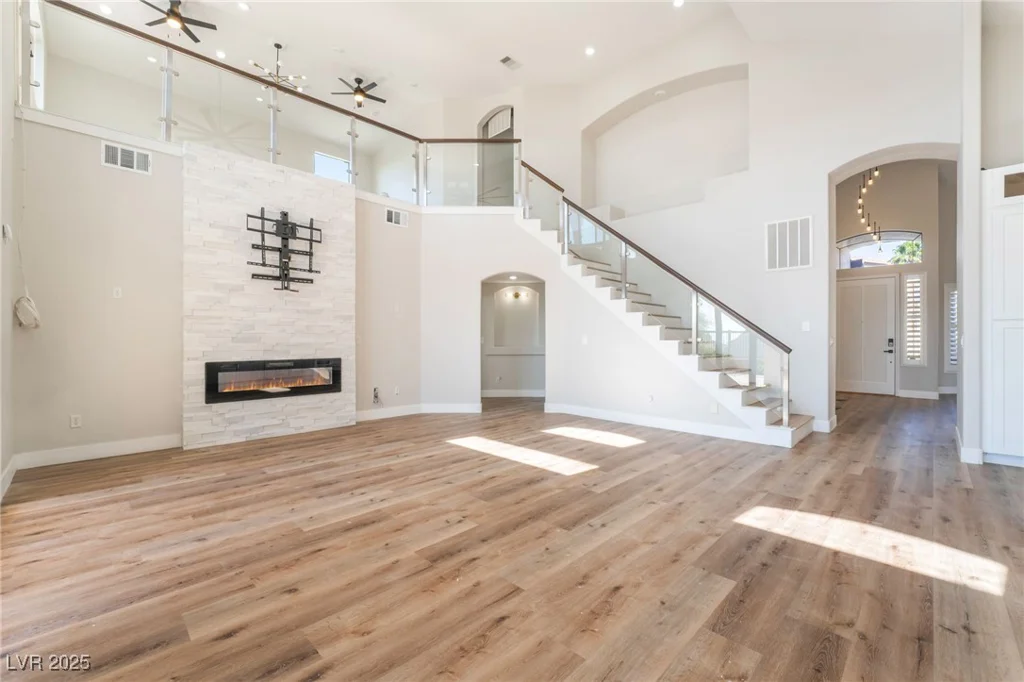 1016 Eaglewood, Las Vegas, NV 89144
