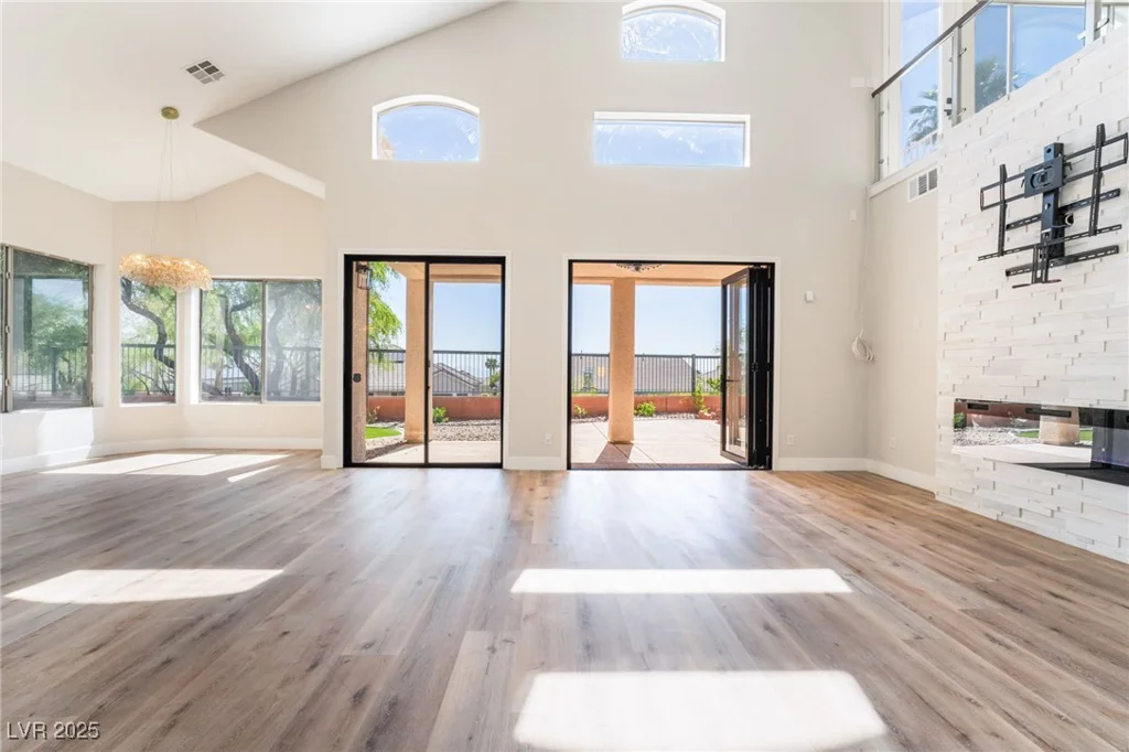 1016 Eaglewood, Las Vegas, NV 89144