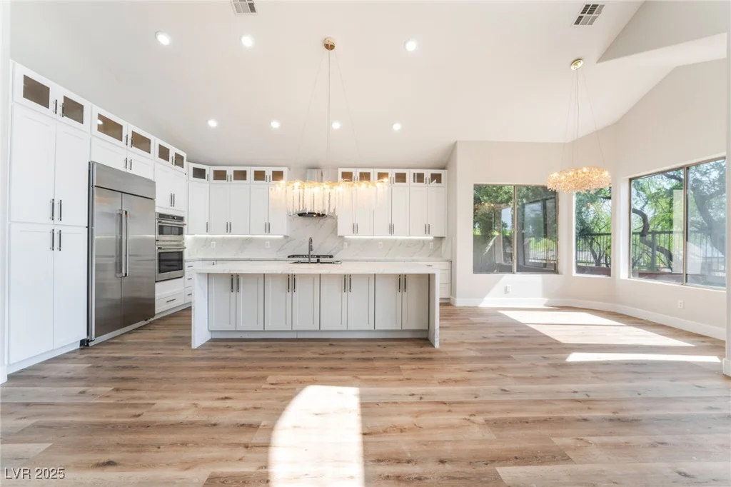 1016 Eaglewood, Las Vegas, NV 89144
