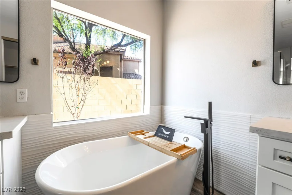 1016 Eaglewood, Las Vegas, NV 89144