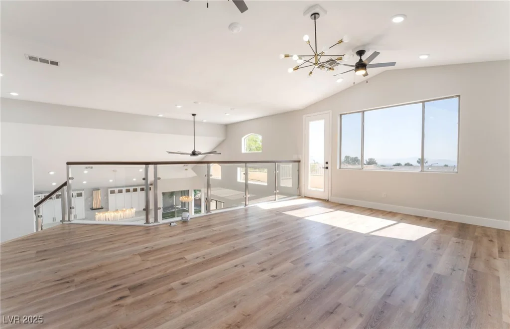 1016 Eaglewood, Las Vegas, NV 89144