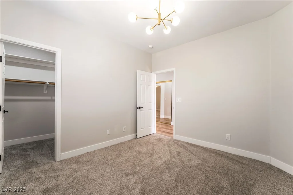 1016 Eaglewood, Las Vegas, NV 89144