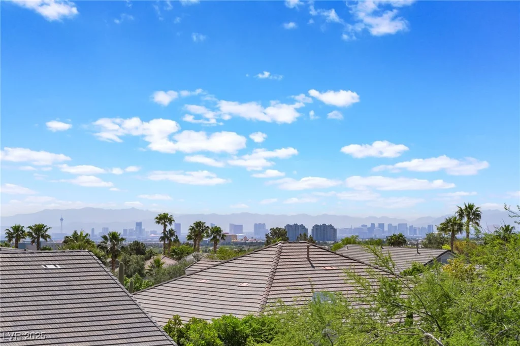 1016 Eaglewood, Las Vegas, NV 89144