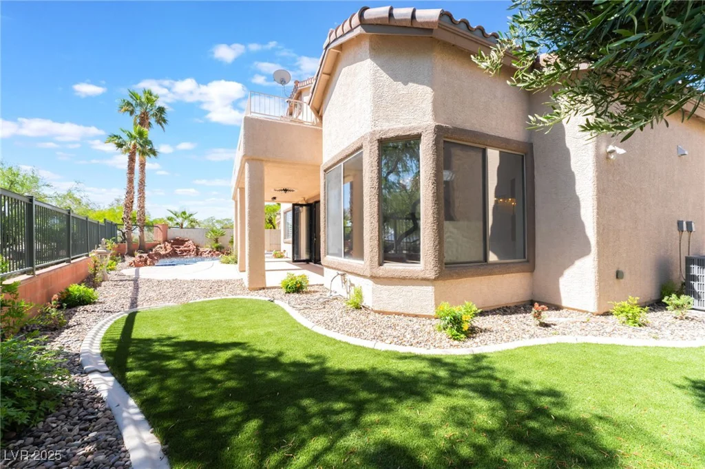1016 Eaglewood, Las Vegas, NV 89144