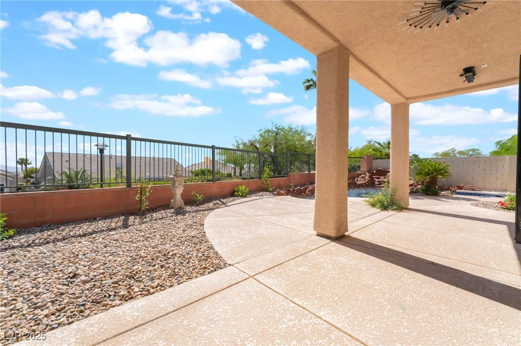 1016 Eaglewood, Las Vegas, NV 89144