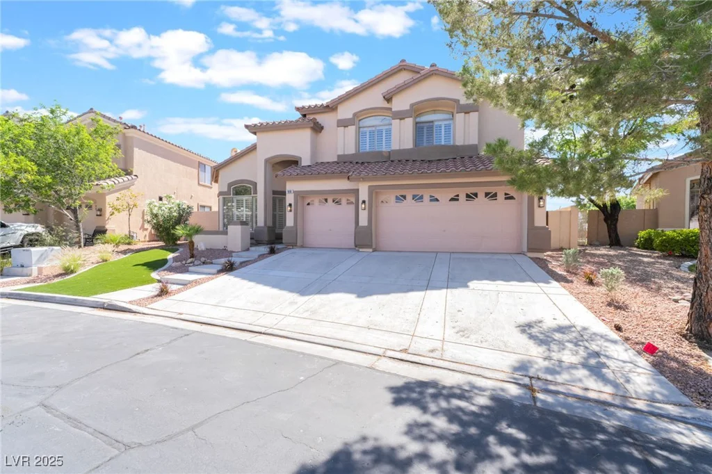 1016 Eaglewood, Las Vegas, NV 89144