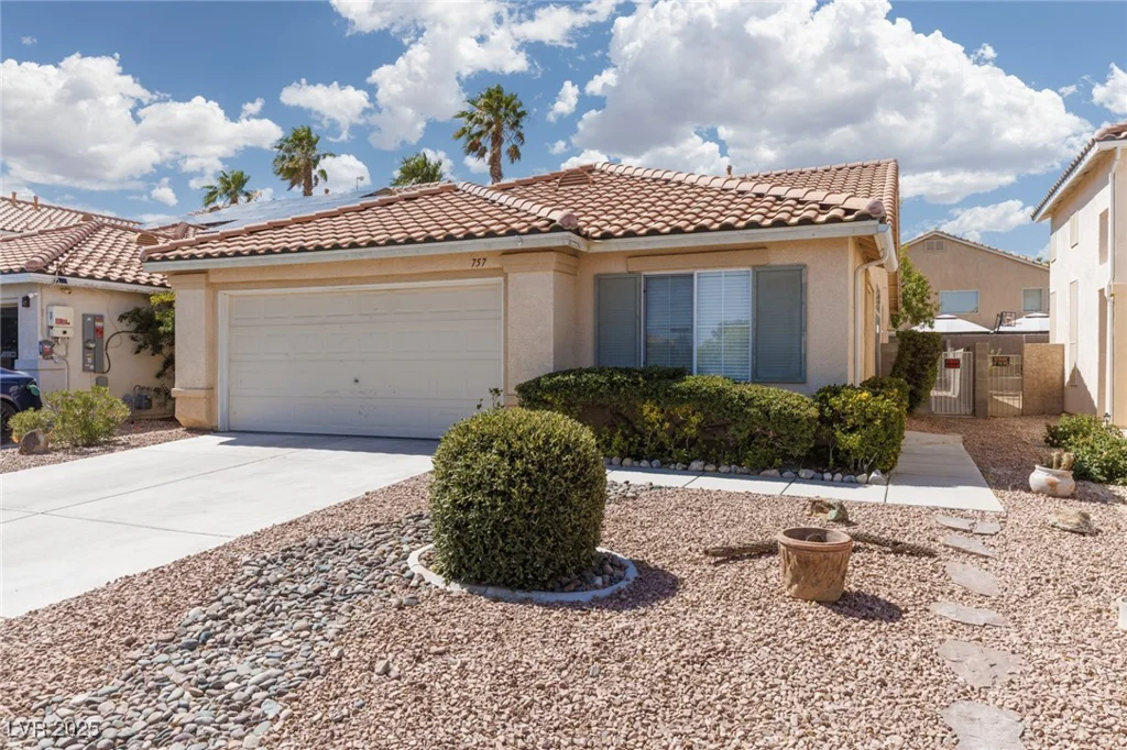 757 Roddenberry, Las Vegas, NV 89123