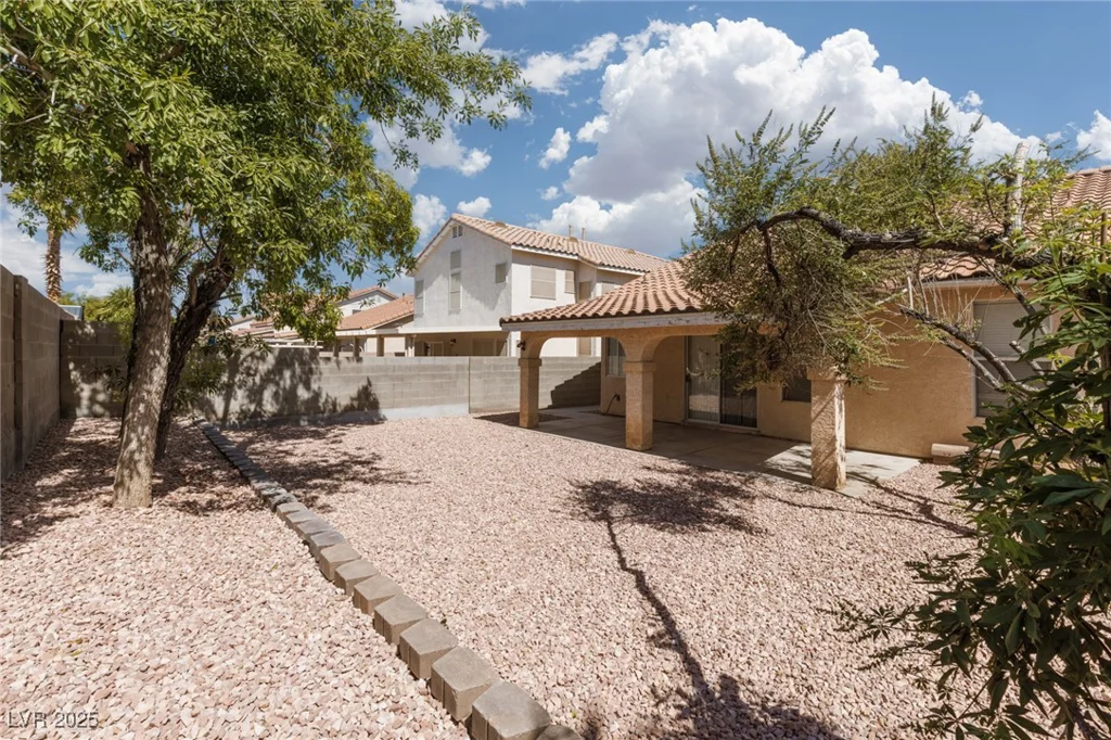 757 Roddenberry, Las Vegas, NV 89123