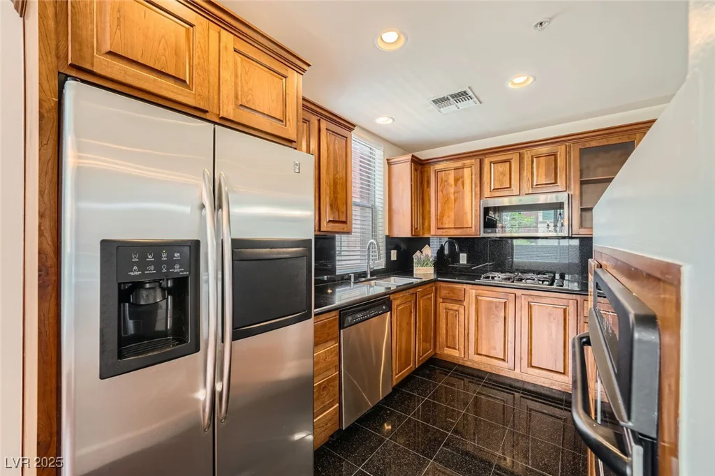 87 Agate, Las Vegas, NV 89123