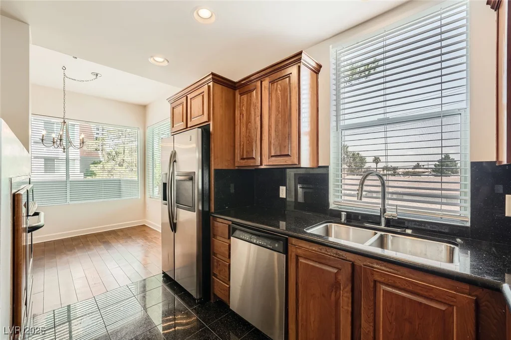 87 Agate, Las Vegas, NV 89123