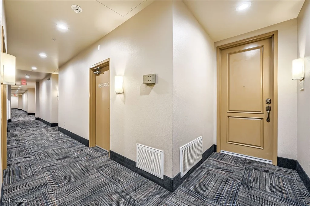 87 Agate, Las Vegas, NV 89123