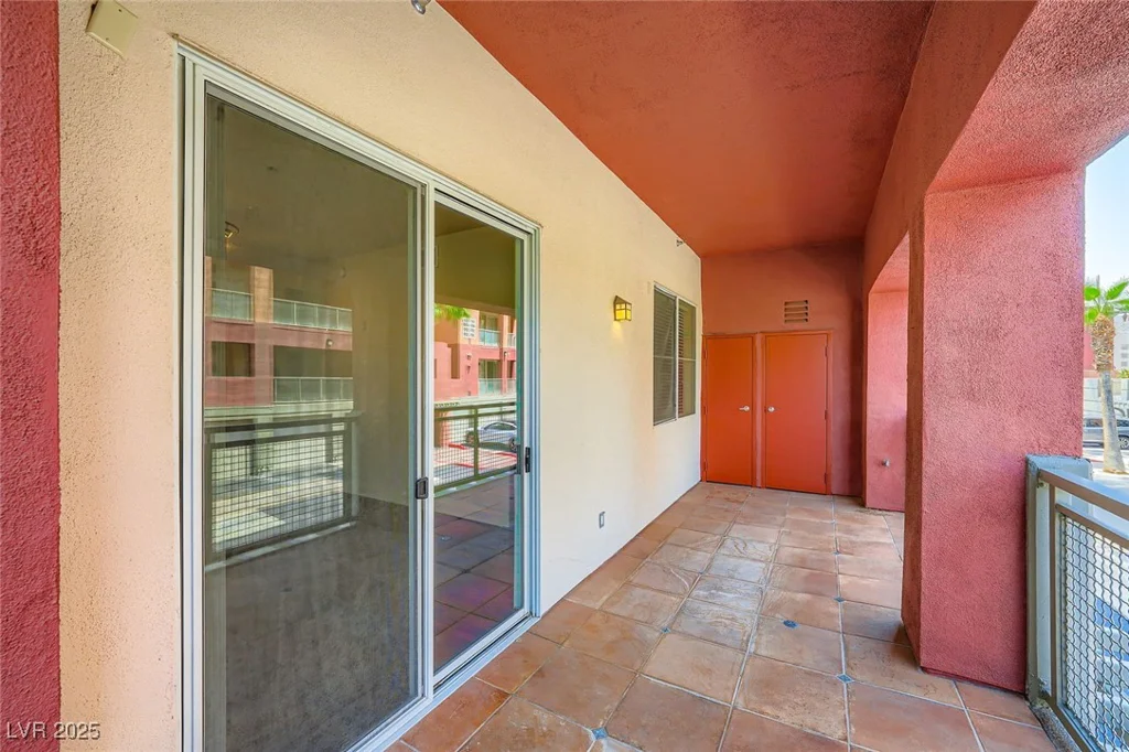 87 Agate, Las Vegas, NV 89123