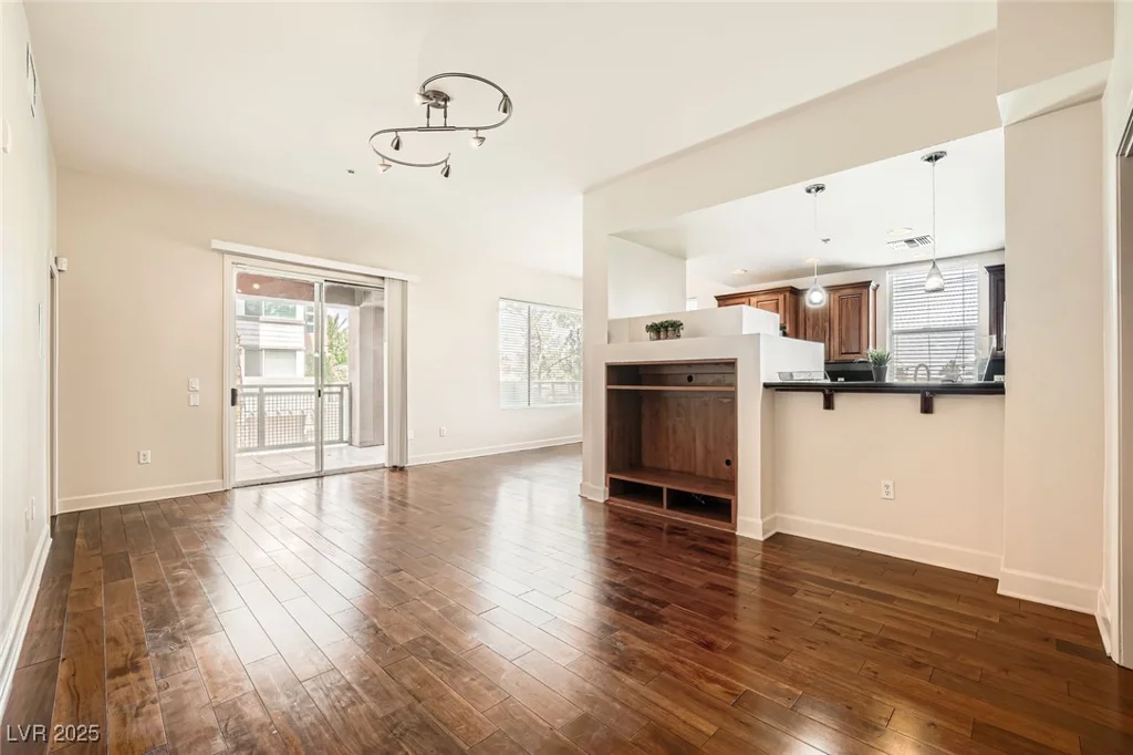 87 Agate, Las Vegas, NV 89123
