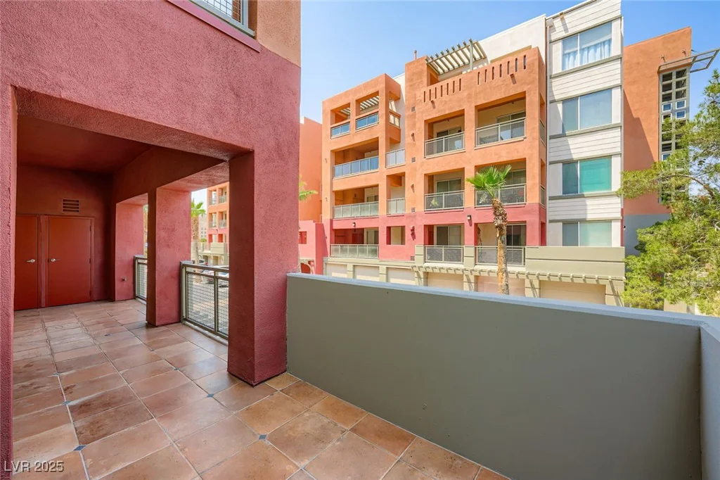87 Agate, Las Vegas, NV 89123