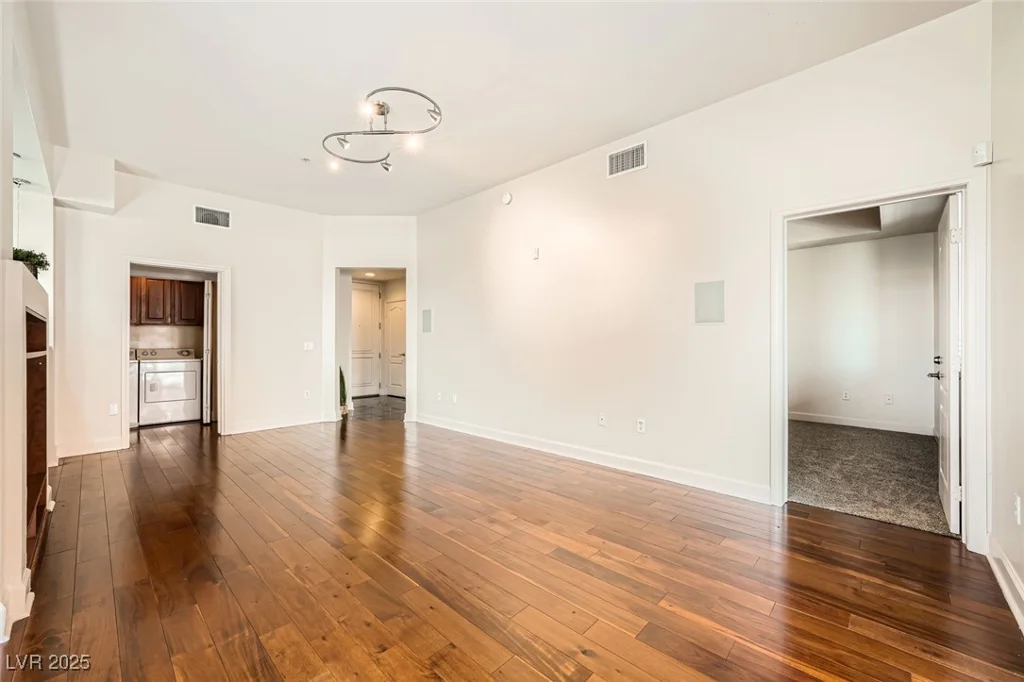 87 Agate, Las Vegas, NV 89123