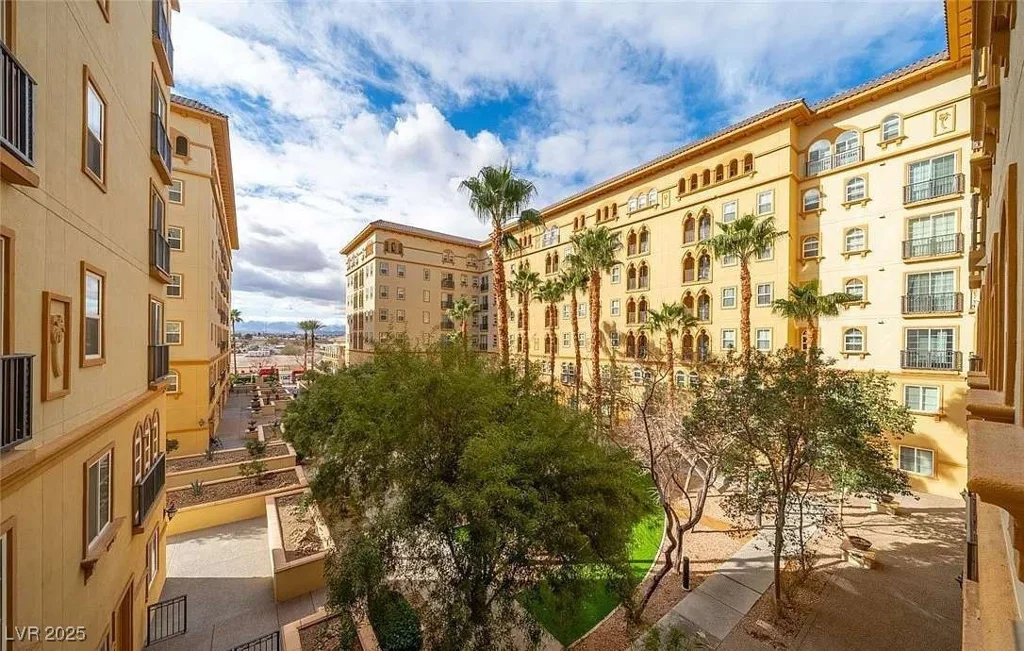 2455 Serene, Las Vegas, NV 89123