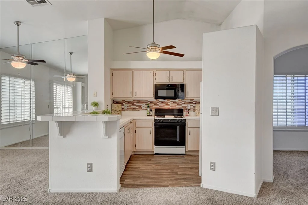 6201 Lake Mead, Las Vegas, NV 89156
