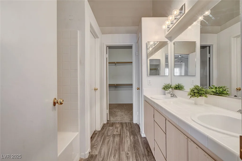 6201 Lake Mead, Las Vegas, NV 89156