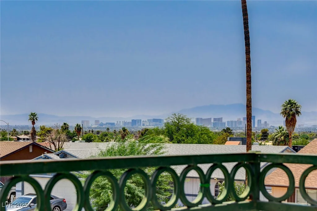 6201 Lake Mead, Las Vegas, NV 89156