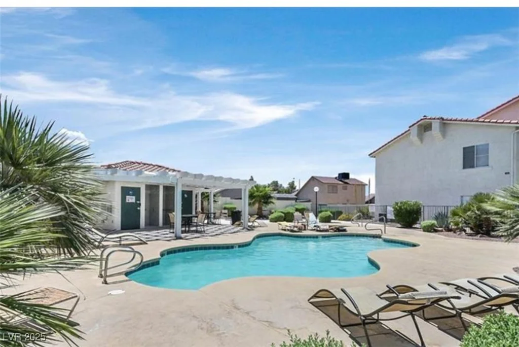 6201 Lake Mead, Las Vegas, NV 89156