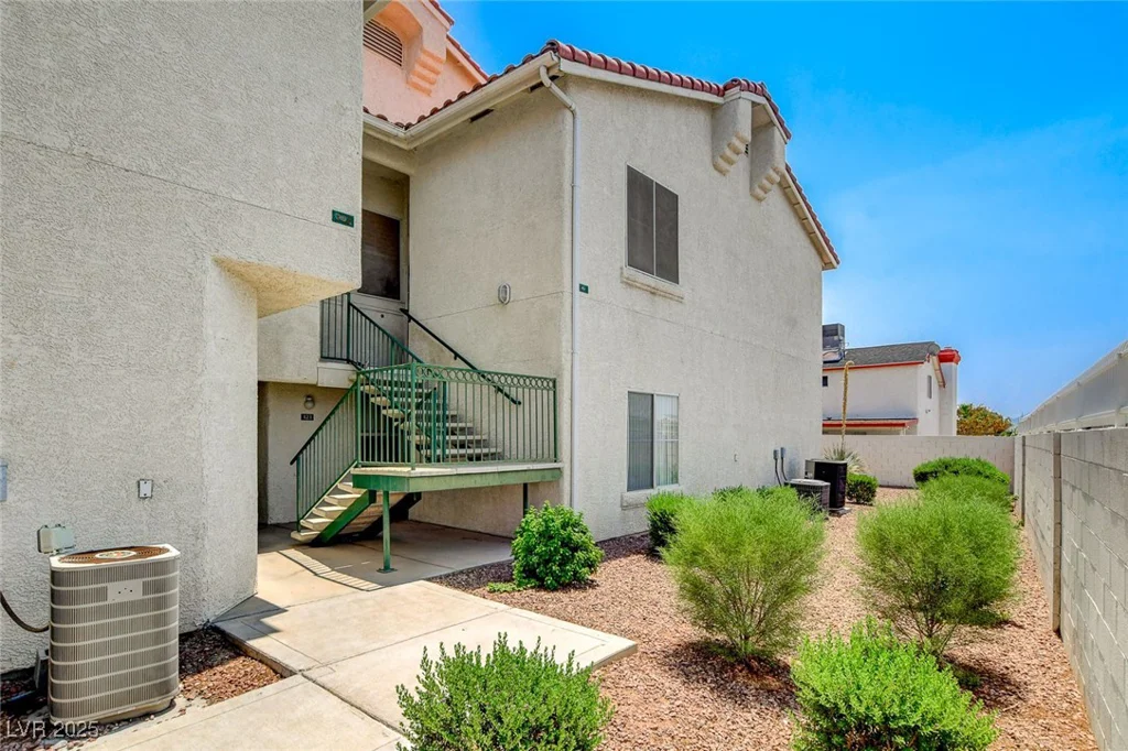 6201 Lake Mead, Las Vegas, NV 89156