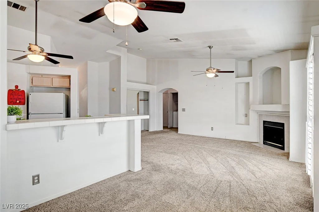 6201 Lake Mead, Las Vegas, NV 89156