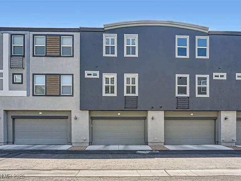 9050 Tropicana Avenue, Las Vegas, NV 89147