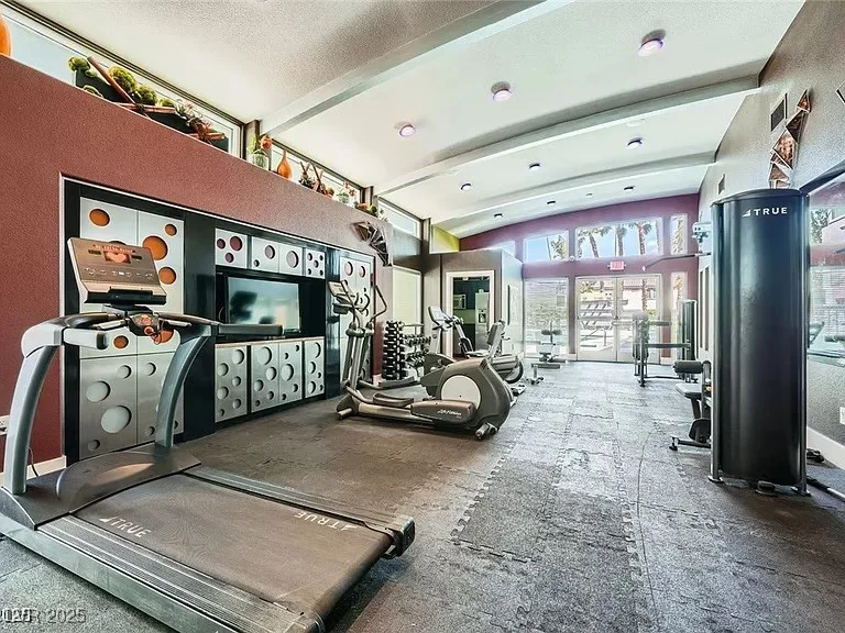 9050 Tropicana Avenue, Las Vegas, NV 89147