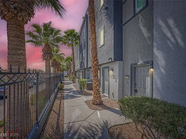 9050 Tropicana Avenue, Las Vegas, NV 89147