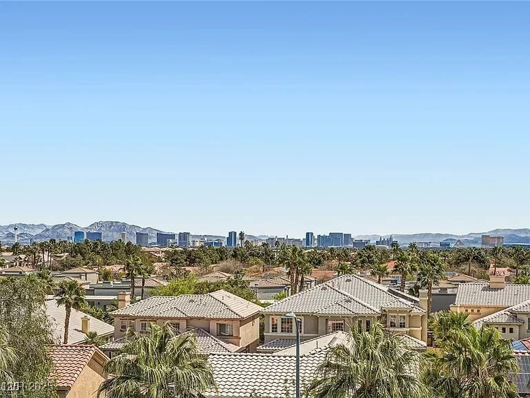 9050 Tropicana Avenue, Las Vegas, NV 89147