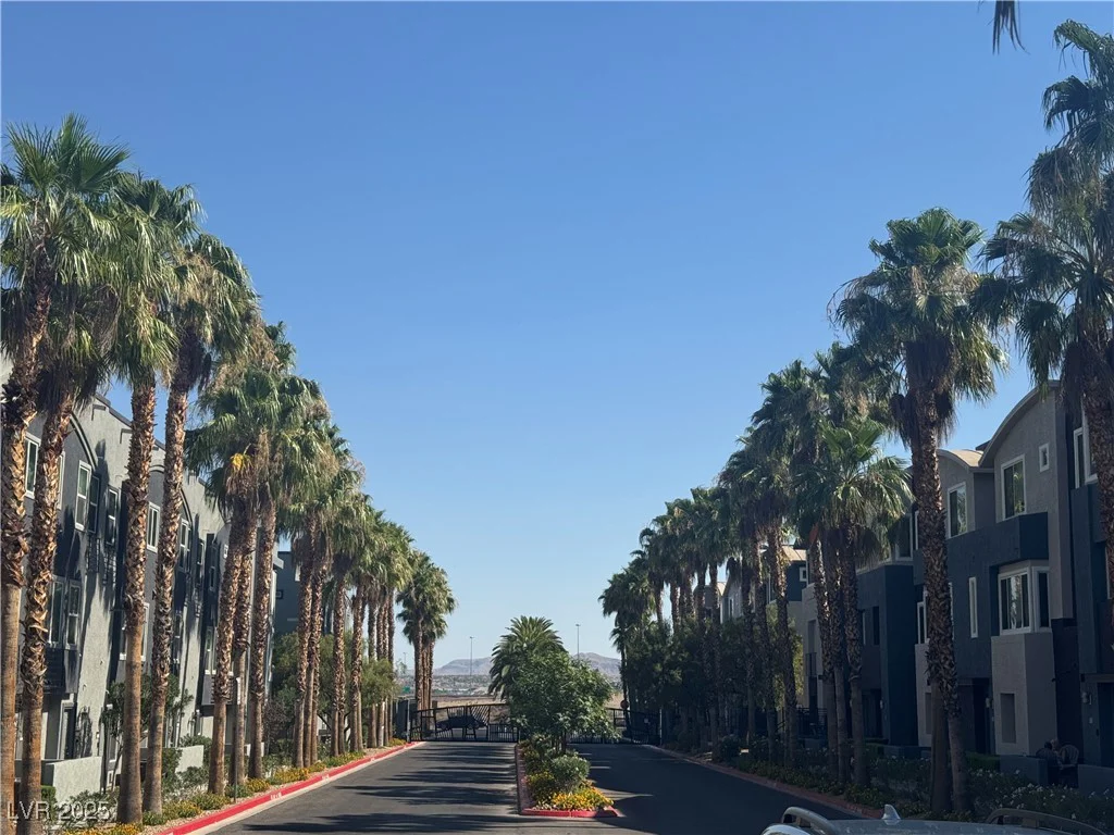 9050 Tropicana Avenue, Las Vegas, NV 89147