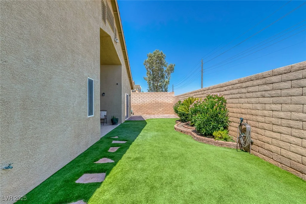 680 Bonanza Plain, Henderson, NV 89011