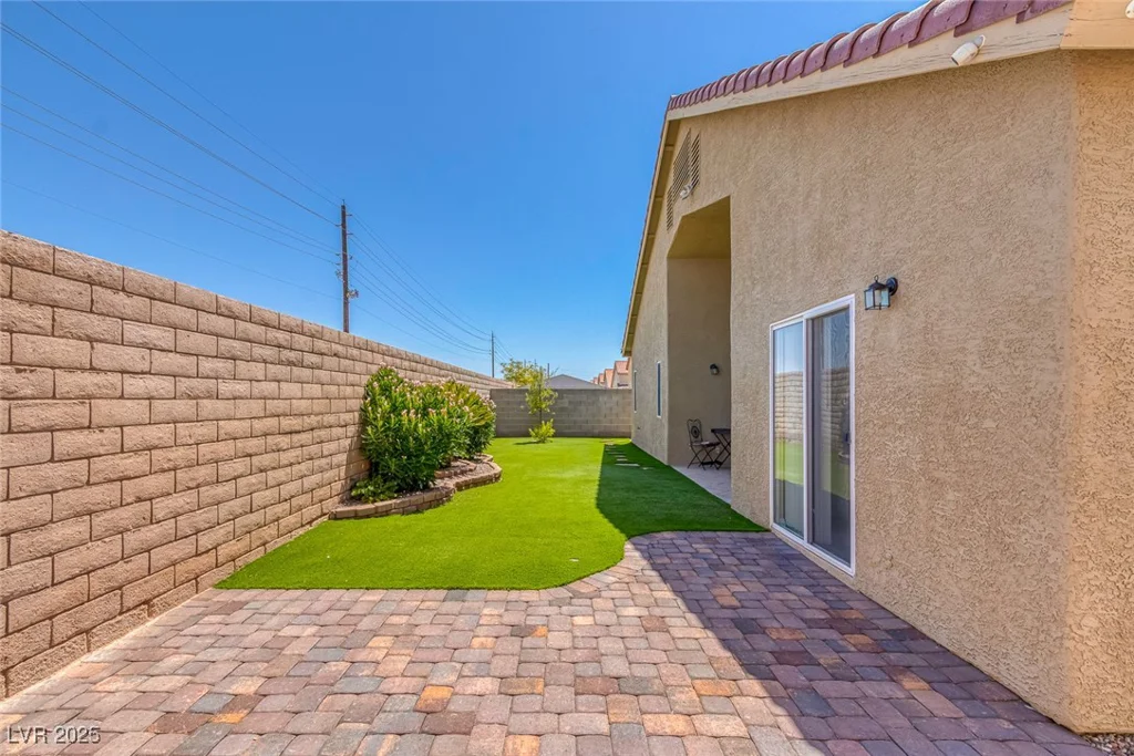 680 Bonanza Plain, Henderson, NV 89011