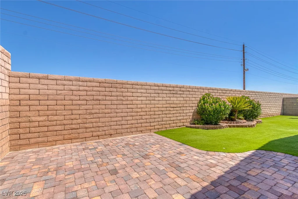 680 Bonanza Plain, Henderson, NV 89011