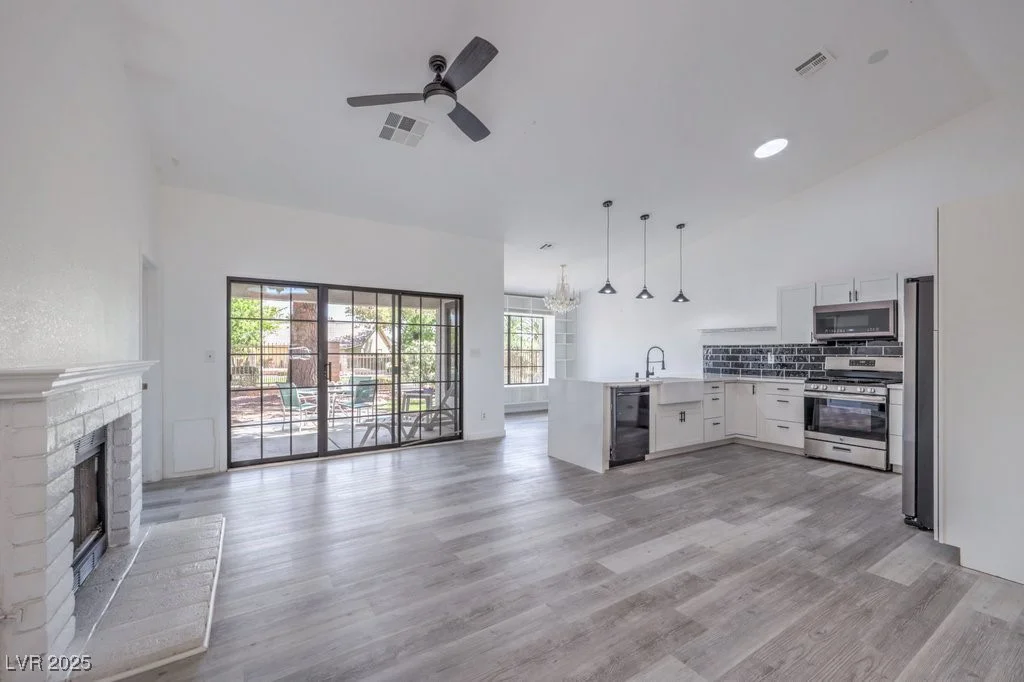 5320 CASTLE HARBOR, Las Vegas, NV 89130