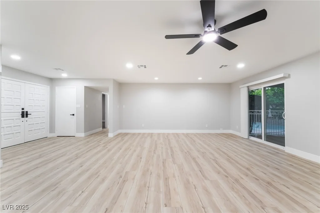 1009 Ironwood, Las Vegas, NV 89108