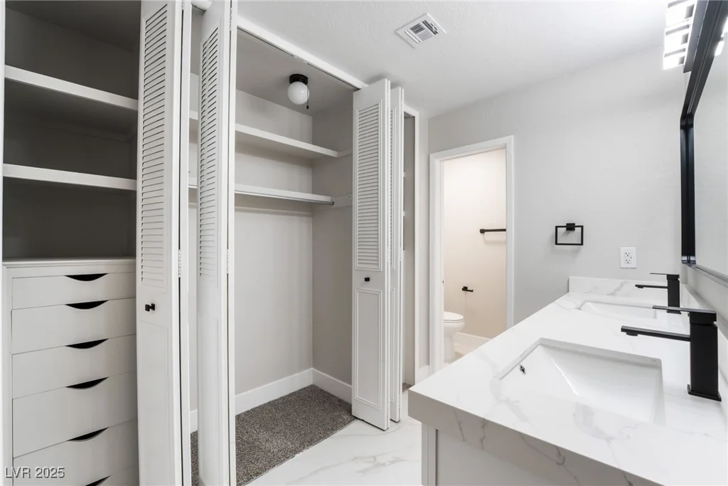 1009 Ironwood, Las Vegas, NV 89108