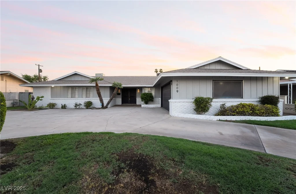 1009 Ironwood, Las Vegas, NV 89108