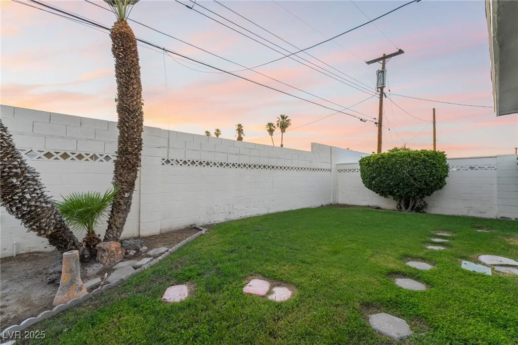 1009 Ironwood, Las Vegas, NV 89108